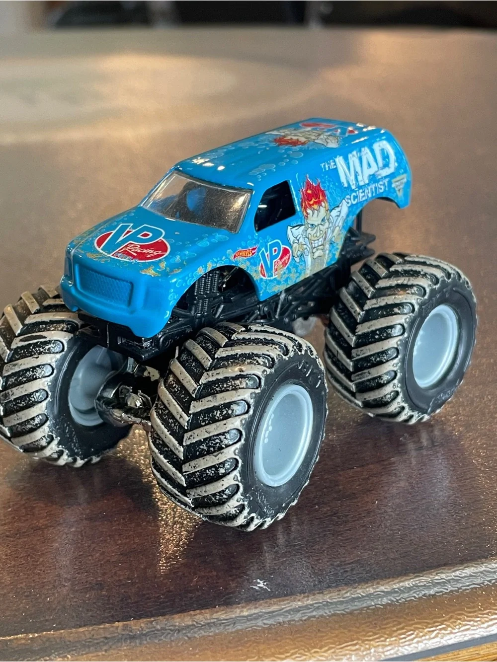 Hotwheels Monster Jam Mad Scientist Blue Loose Truck Mud 1/64 Diecast VP Racing